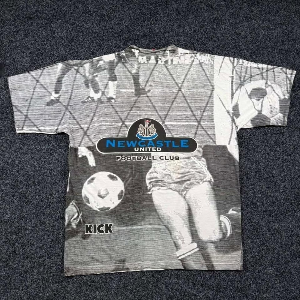 Vintage 90s Kick Newcastle United Football Club All Over Print T-Shirt XL EPL - Picture 2 of 3